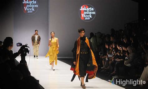 Jakarta Fashion Week 2019: A Celebration of Cultural Fusion and Sustainable Design Practices